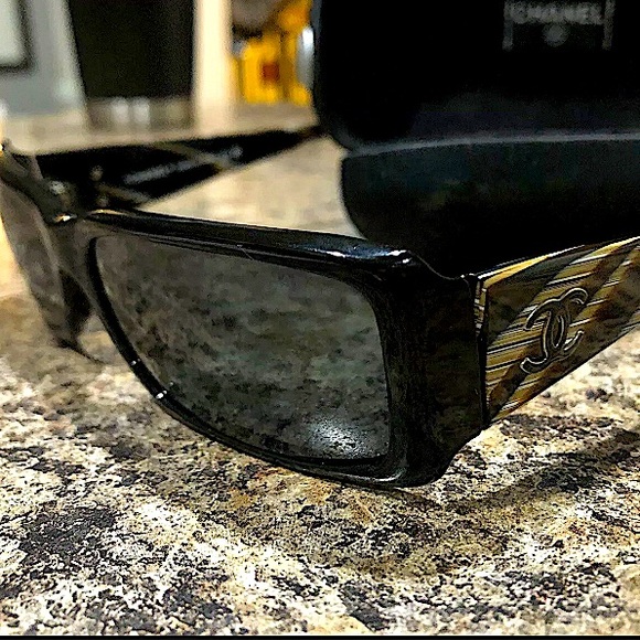 CHANEL Accessories - CHANEL Black,Taupe and Grey Rectangular Sunglasses